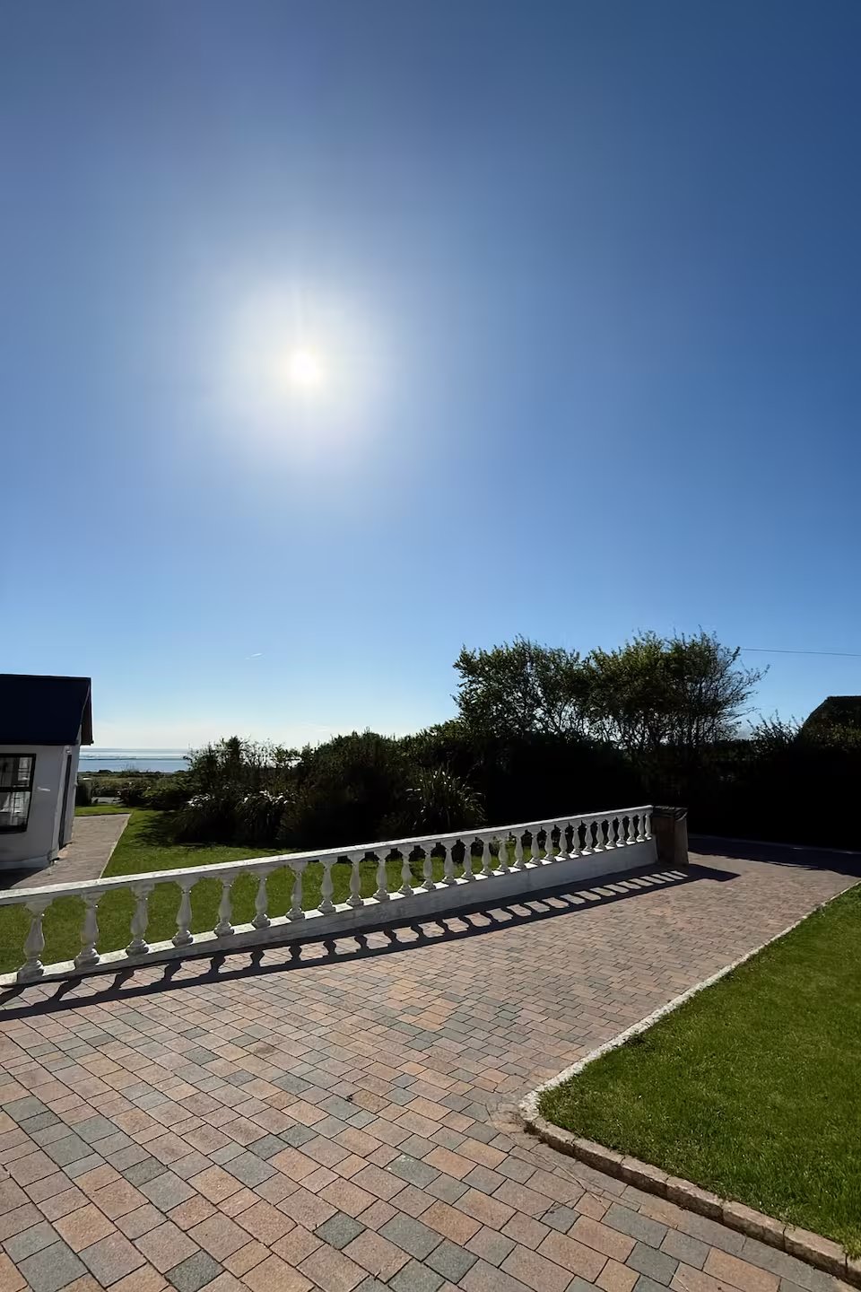 Garden & sea view